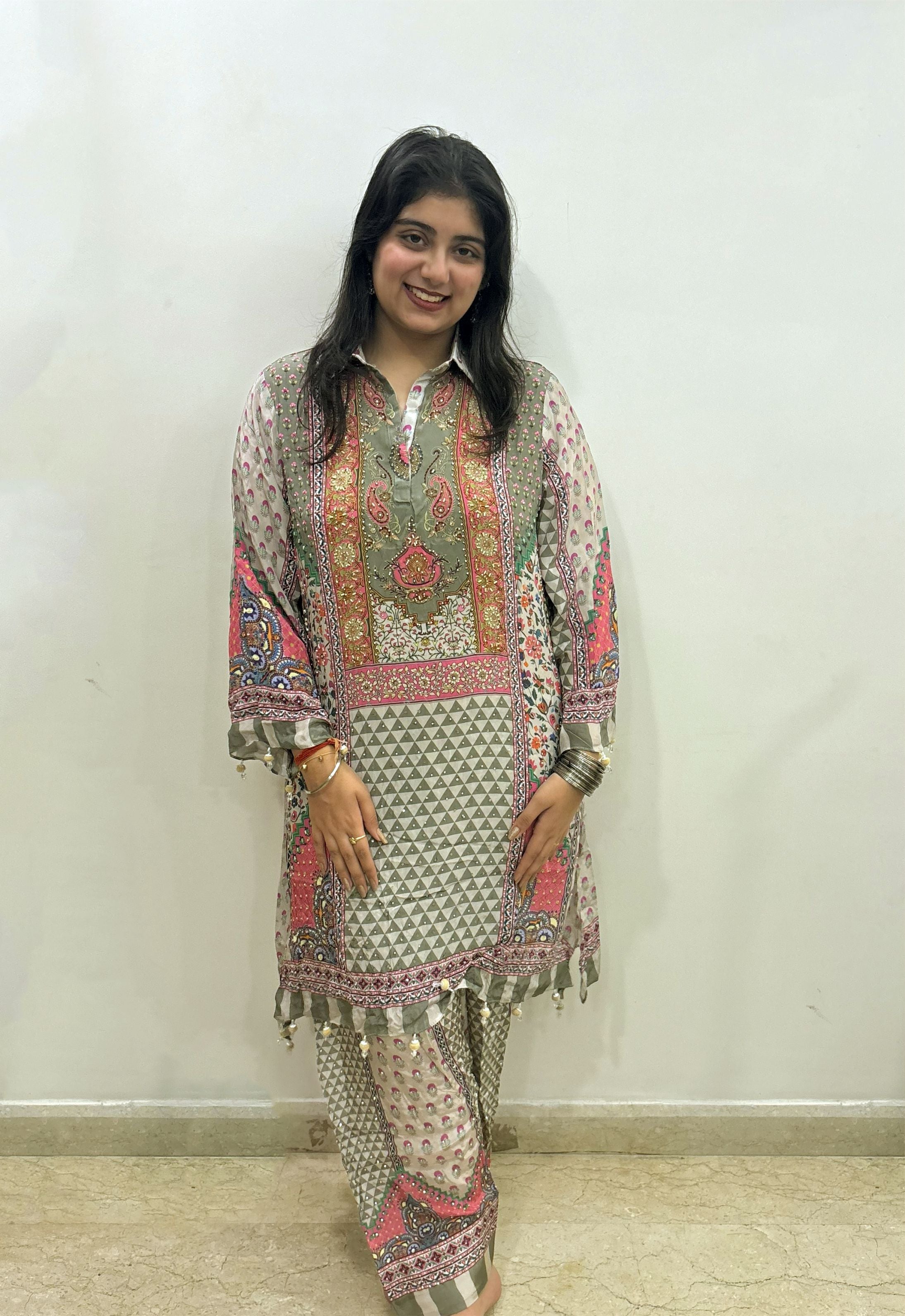 Elegant Printed Crepe Suit with Contemporary Ethnic Style