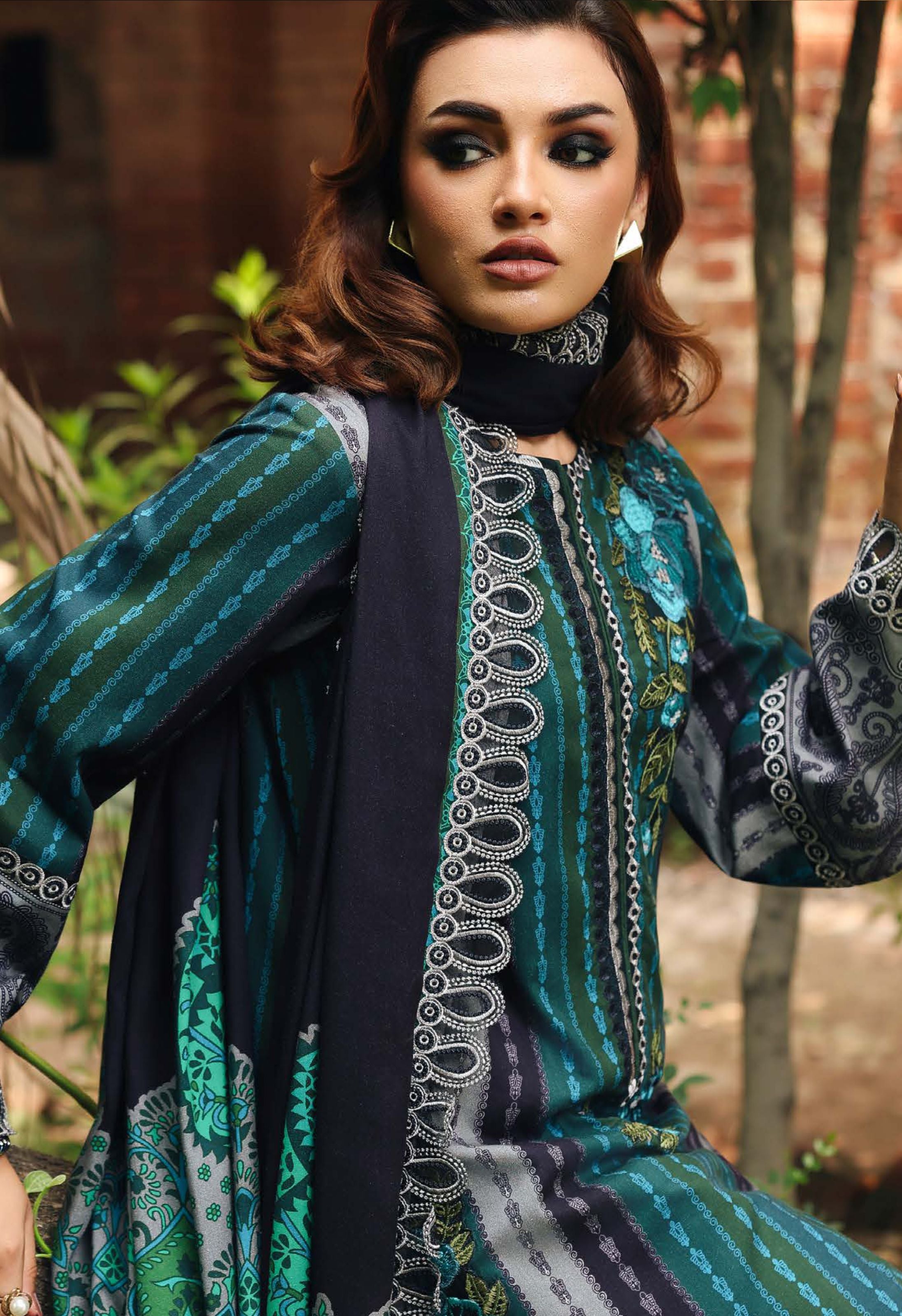 Stylish Teal Black Embroidered Printed Linen Suit Set - Charizma's Collection