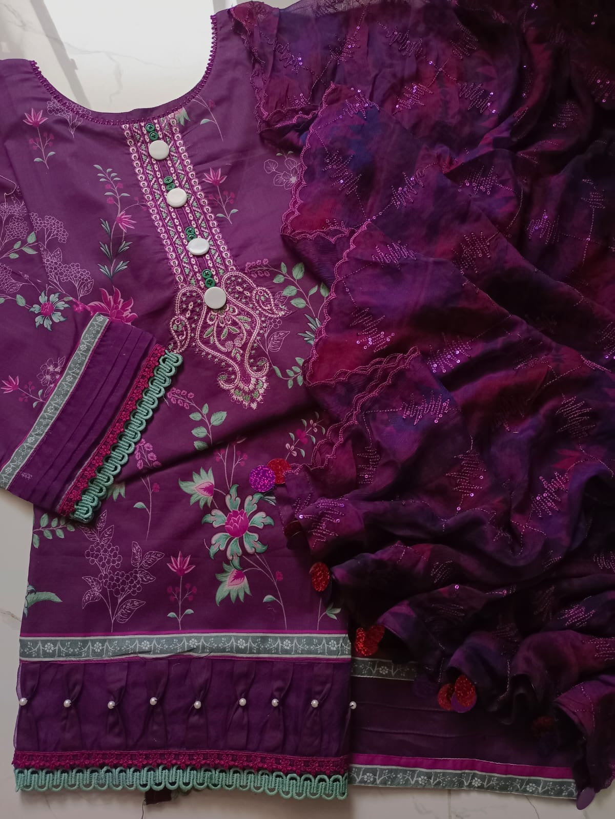 Ruhay Sukhan by Guljee