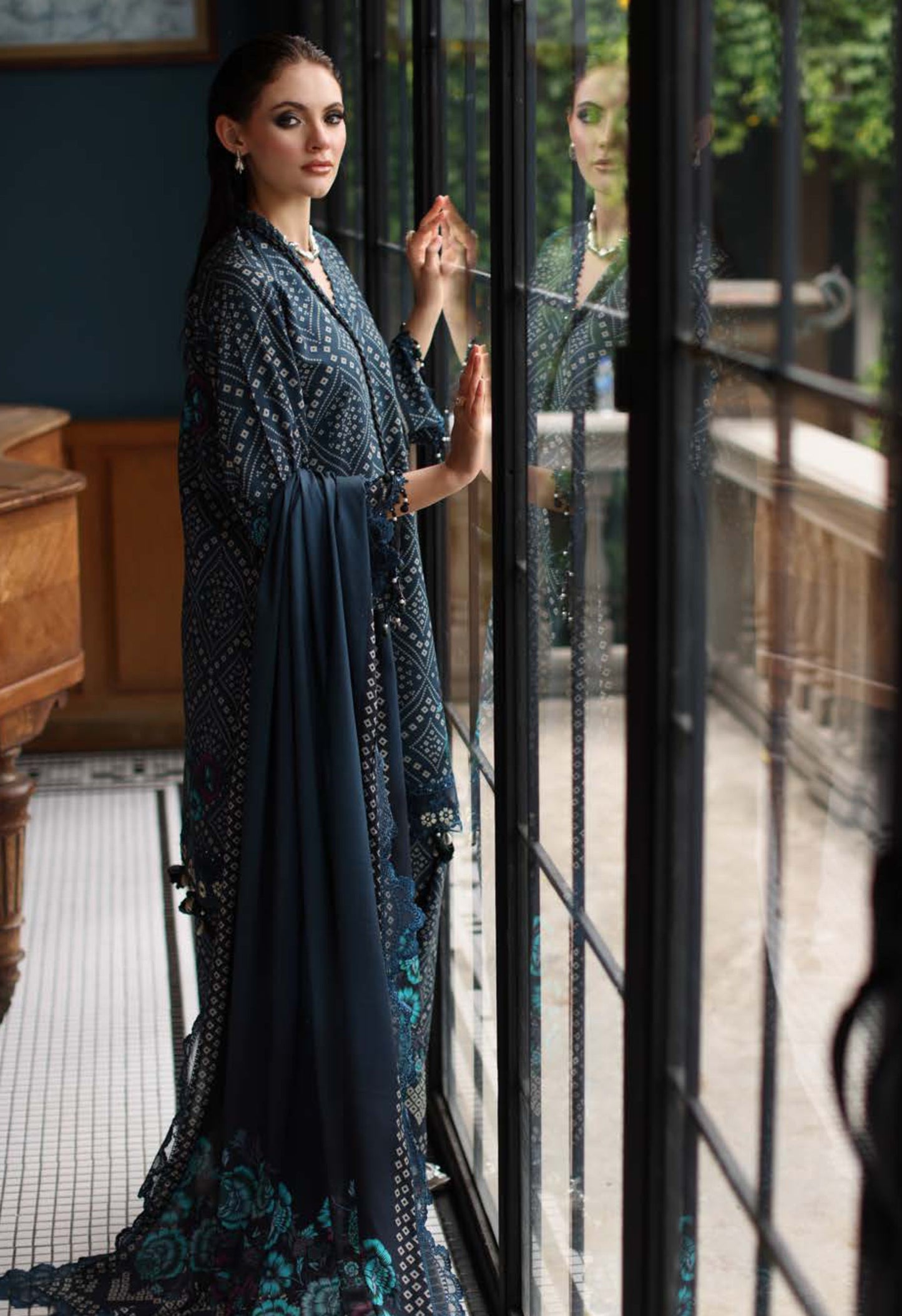 Blue Diamond Pattern Festive Attire Print Linen Suit Set - Charizma's Collection