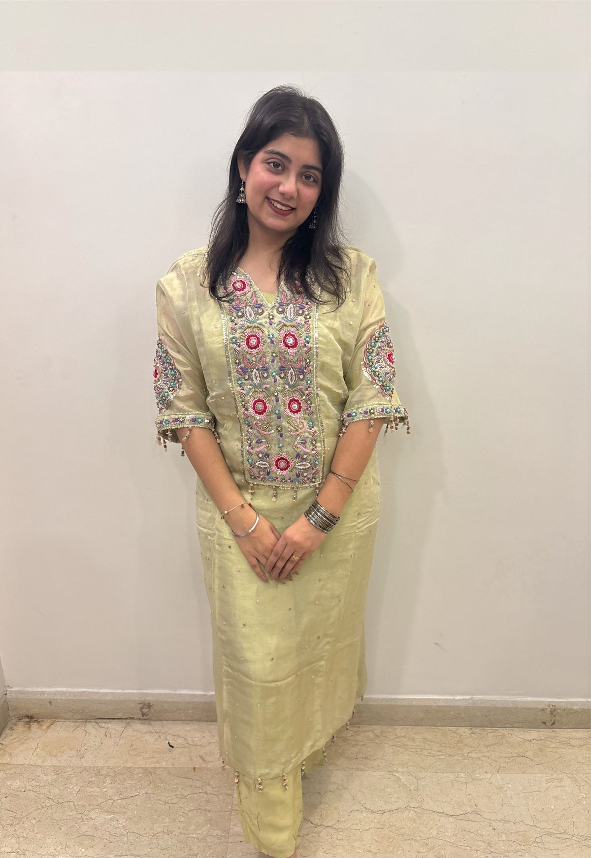 Elegant Tulfi Suit Set with Handcrafted Embroidery