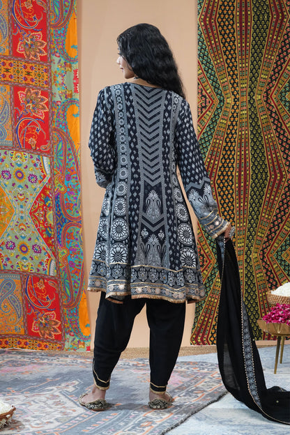 Black Embroidered Muslin Short Anarkali Suit Set | Noor-E-Rang
